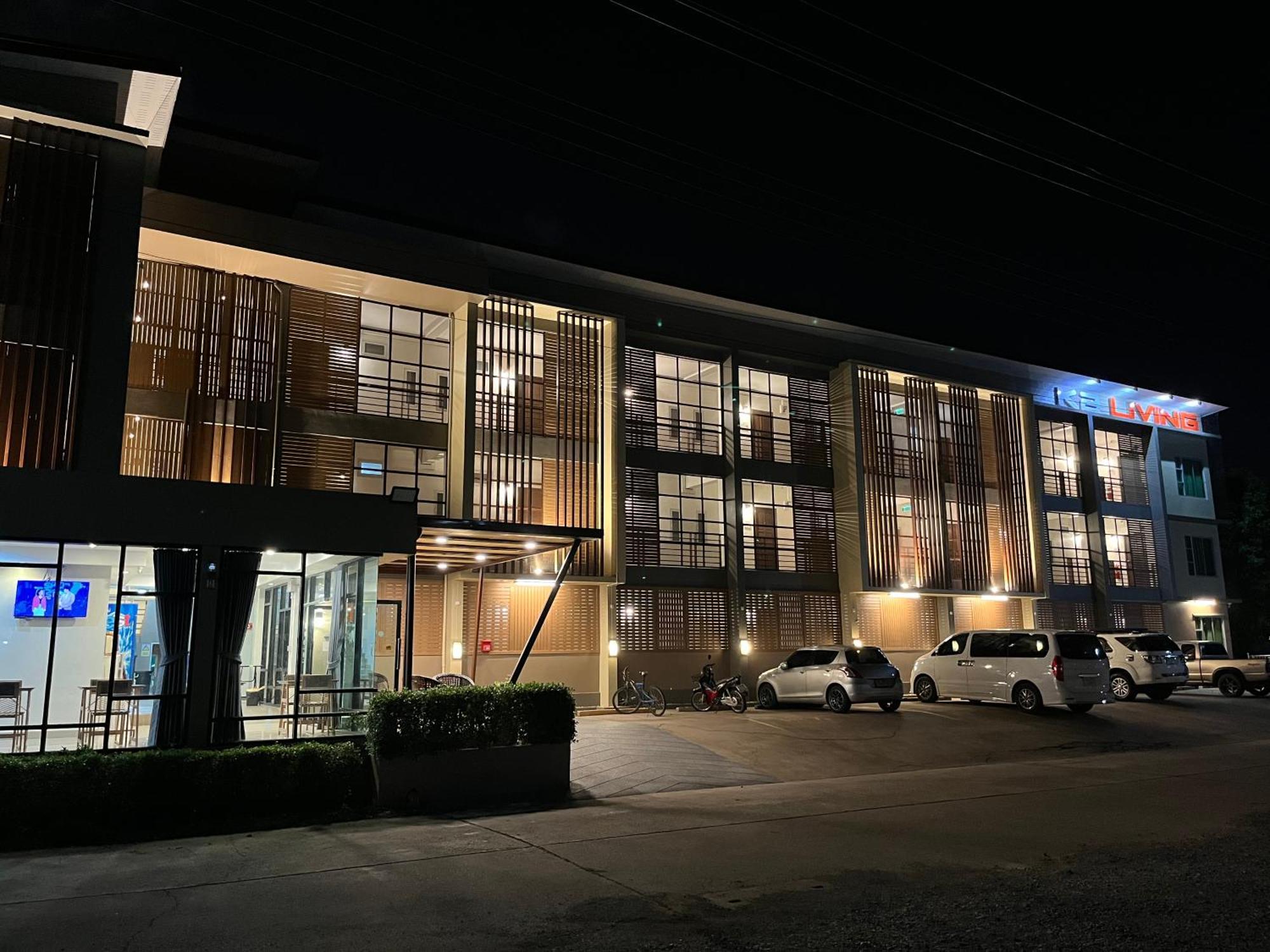 K2 Living Hotel Uttaradit Buitenkant foto