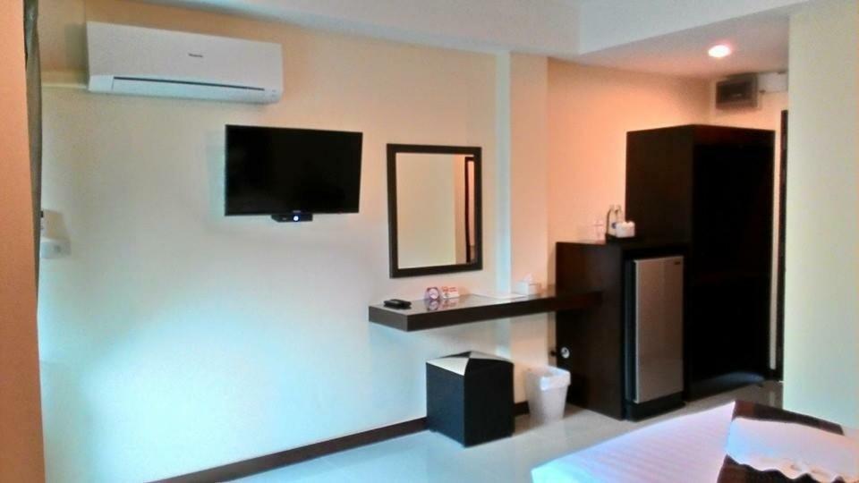 K2 Living Hotel Uttaradit Buitenkant foto