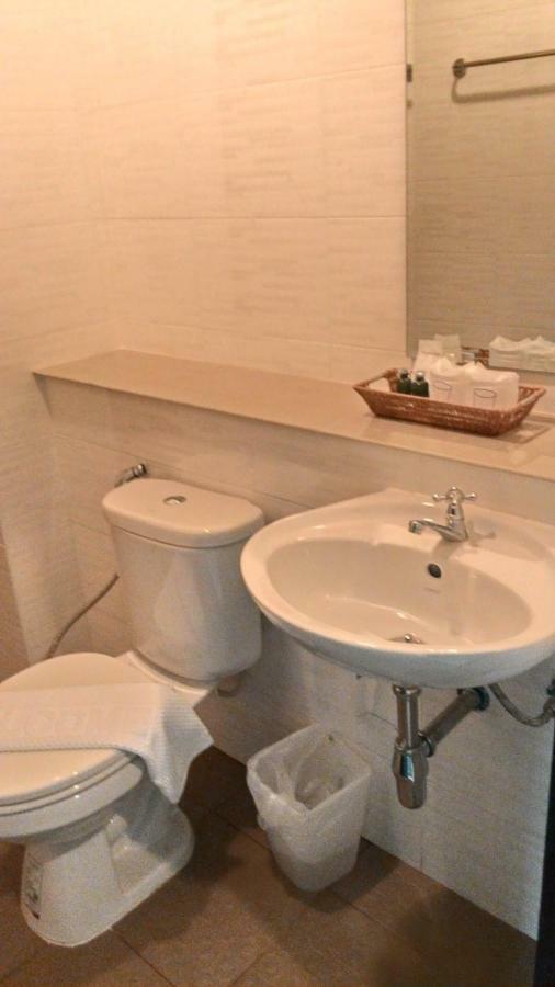 K2 Living Hotel Uttaradit Buitenkant foto